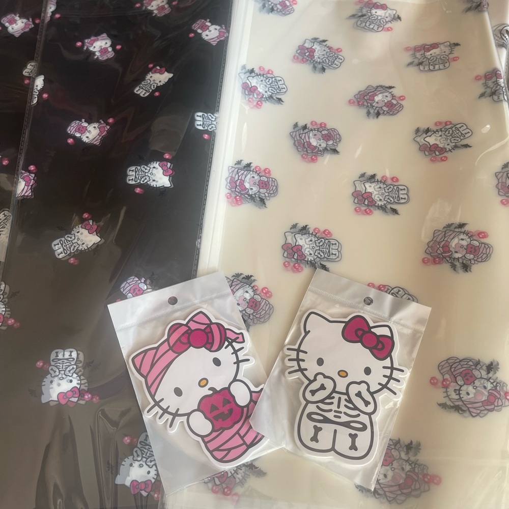 Hello Kitty  korean floral wrapping paper 2 packs 2 topper Halloween 👻